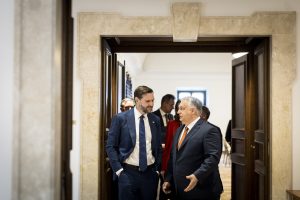 JD Vance és Orbán Viktor Budapesten a magyar választási kampány idején