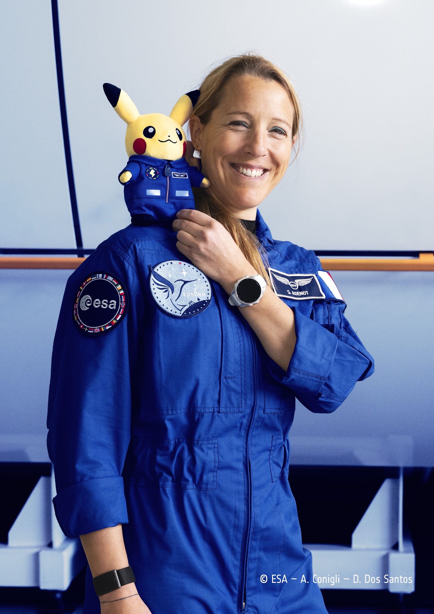 Sophie Adenot ESA-rhajs Pikachuval
